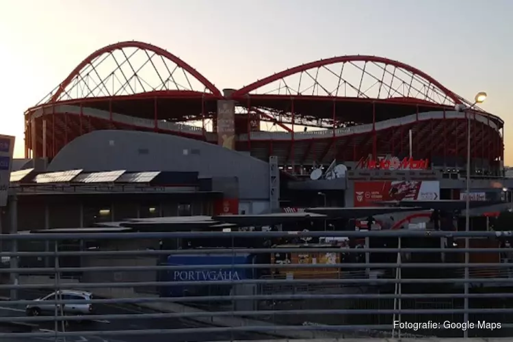 PSV mag in Champions League blijven geloven na nipte nederlaag bij Benfica