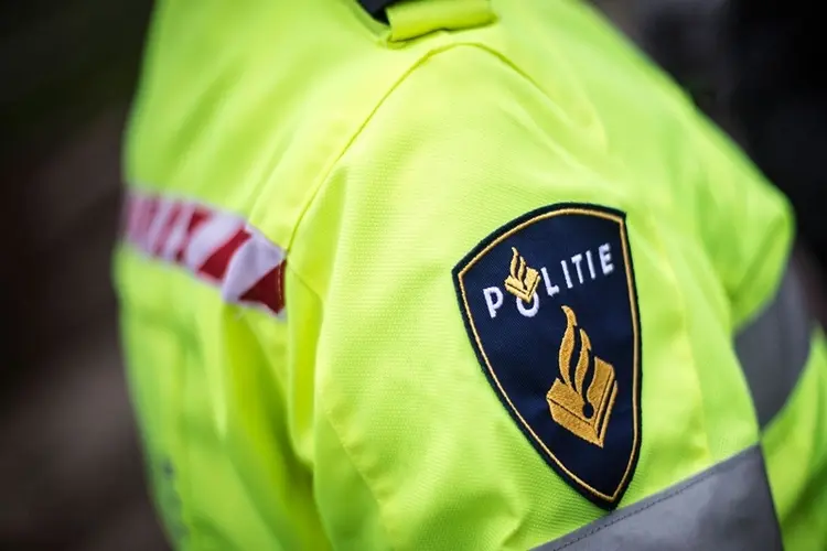 Vrouw ernstig gewond na explosie bij woning