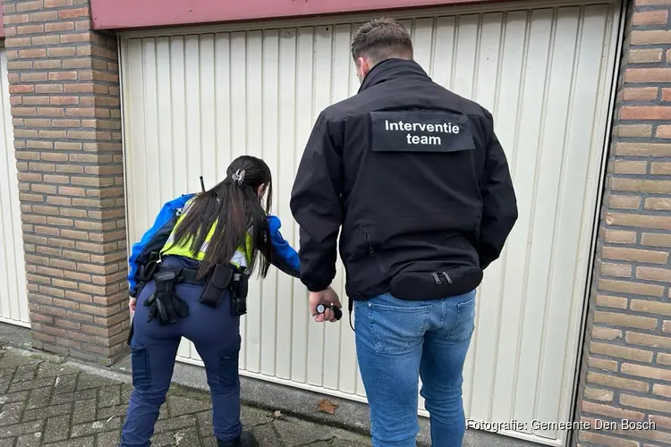 Vuurwerkcontrole in garageboxen